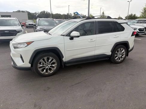 Used 2021 Toyota RAV4 XLE Premium FWD image 2