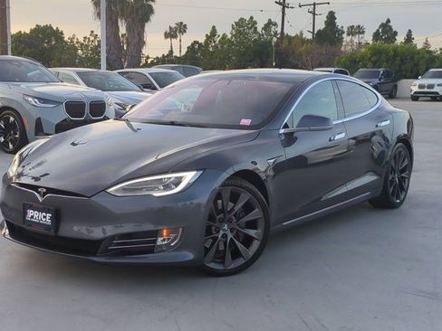 Used 2020 Tesla Model S Long Range image 1