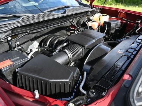 Used 2022 Chevrolet Silverado 2500 LT AWD/4WD image 14