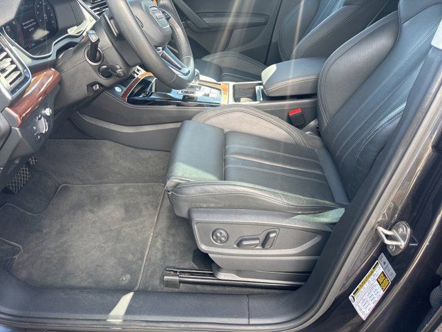 Used 2021 Audi Q5 Prestige AWD/4WD image 9