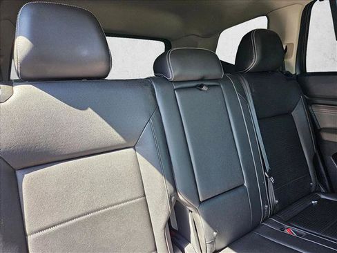 Used 2023 Volkswagen Atlas SE w/ Black Wheel Package AWD/4WD image 12