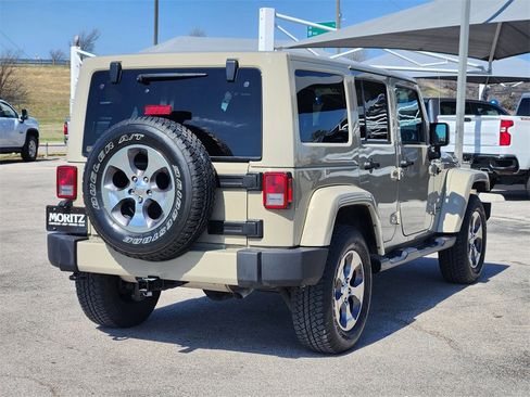 Used 2017 Jeep Wrangler Unlimited Sahara w/ Connectivity Group image 7