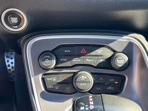 Used 2020 Dodge Challenger R/T image 23