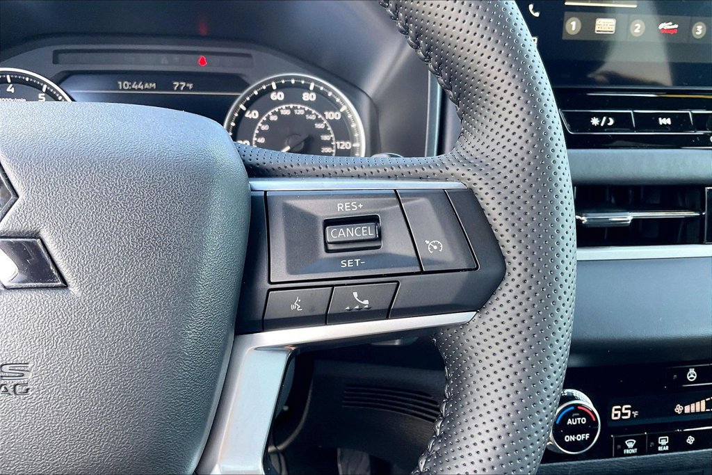 Used 2026 Mitsubishi Outlander LE AWD/4WD image 18