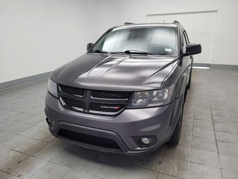 Used 2017 Dodge Journey SXT w/ Blacktop Package FWD image 15