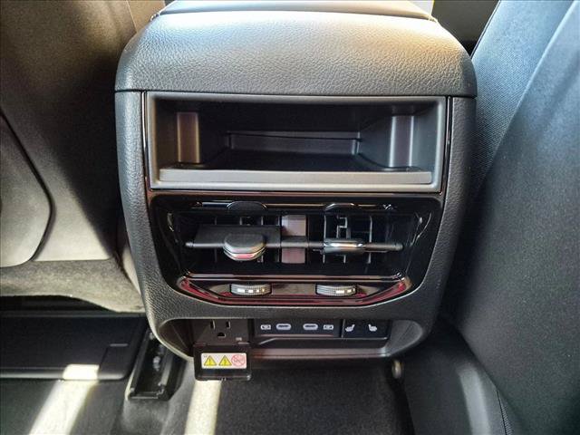 New 2026 Jeep Grand Cherokee Limited AWD/4WD image 18