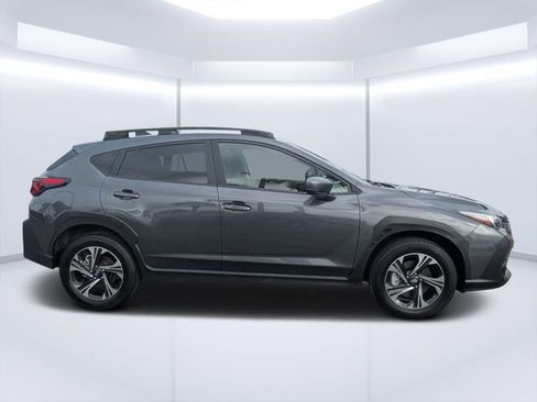 Used 2025 Subaru Crosstrek 2.5i Premium AWD/4WD image 2