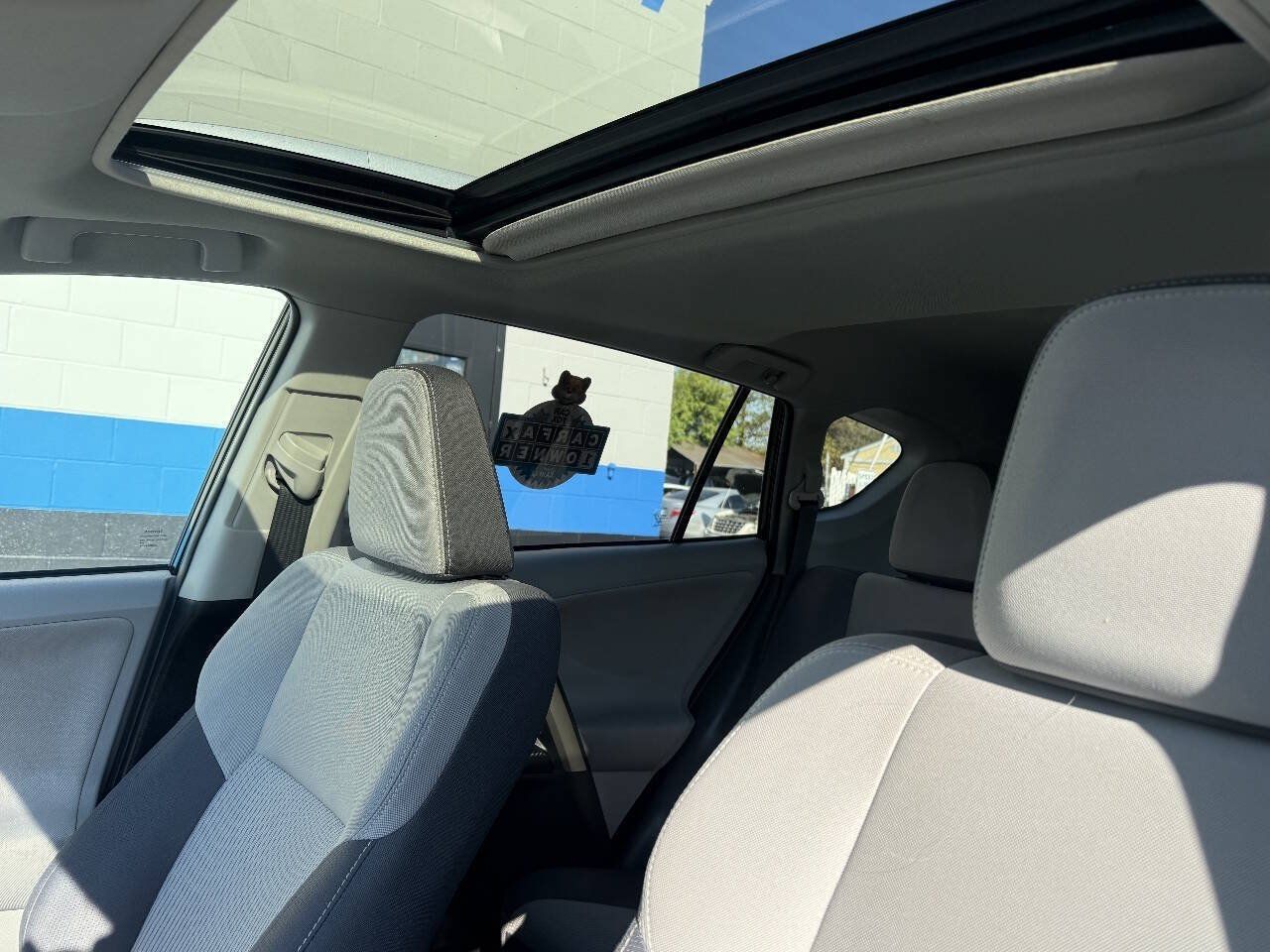Used 2013 Toyota RAV4 XLE FWD image 10
