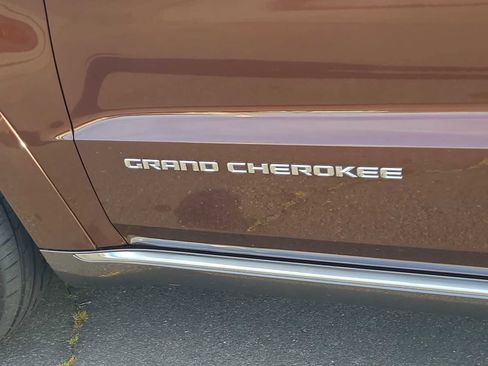 Used 2015 Jeep Grand Cherokee Summit image 15