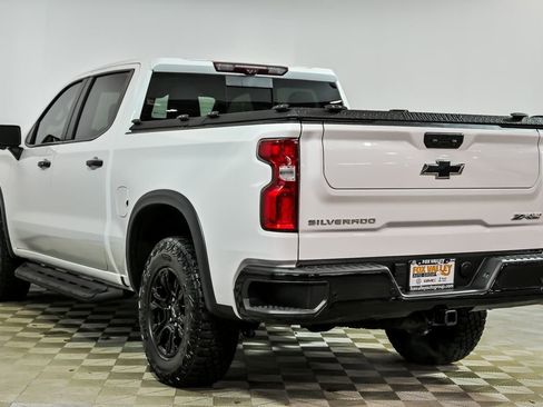 Used 2024 Chevrolet Silverado 1500 ZR2 w/ Technology Package image 5