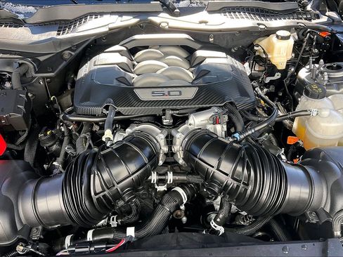 Used 2025 Ford Mustang GT image 13