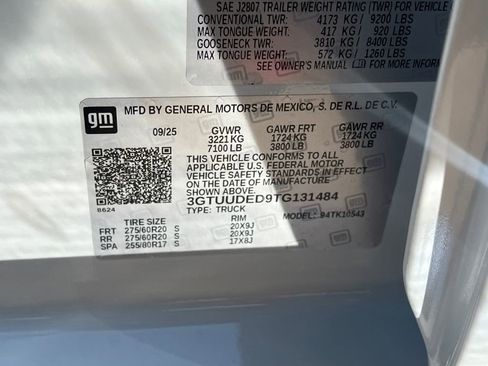 New 2026 GMC Sierra 1500 SLT image 30