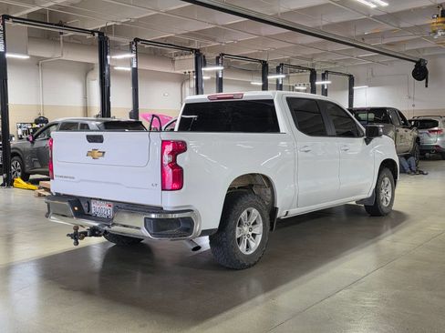 Used 2024 Chevrolet Silverado 1500 LT RWD image 7