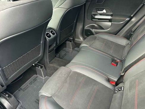 Used 2025 Mercedes-Benz GLA 250 4MATIC image 15