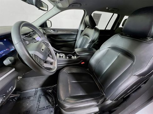 Used 2023 Jeep Grand Cherokee Limited image 19