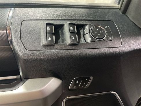 Used 2019 Ford F150 Lariat w/ Equipment Group 502A Luxury image 13