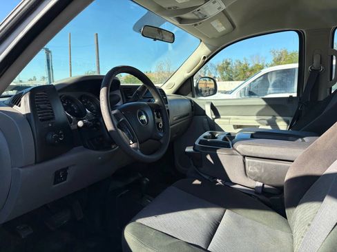Used 2011 Chevrolet Silverado 3500 W/T image 16