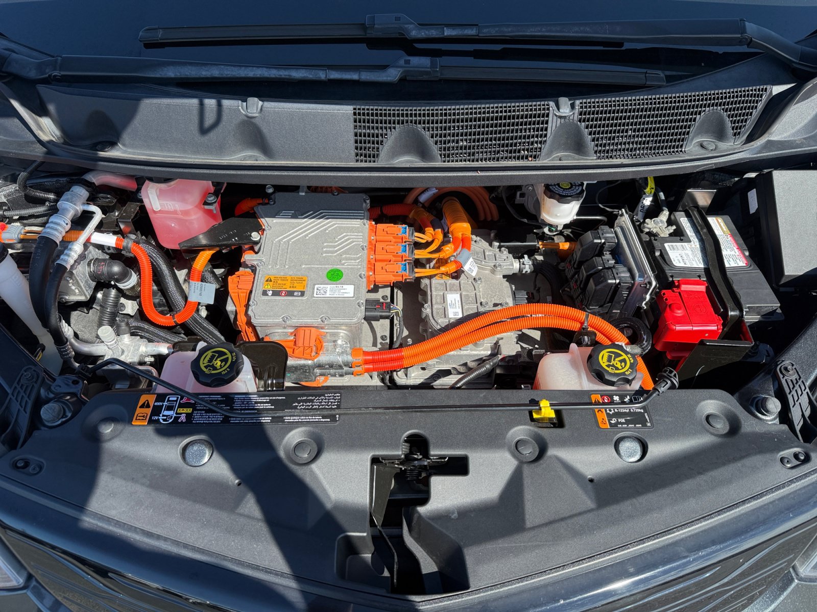 Used 2020 Chevrolet Bolt Premier w/ Infotainment Package FWD image 20