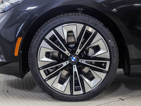 New 2026 BMW 530i xDrive w/ Premium Package image 2