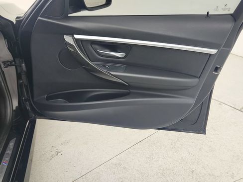 Used 2017 BMW 330i Sedan RWD image 30