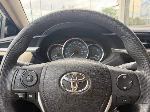 Used 2016 Toyota Corolla LE FWD image 16