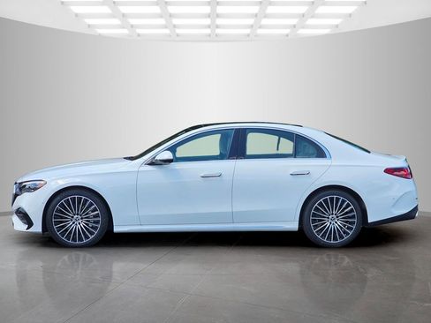 Used 2026 Mercedes-Benz E 450 4MATIC Sedan image 3