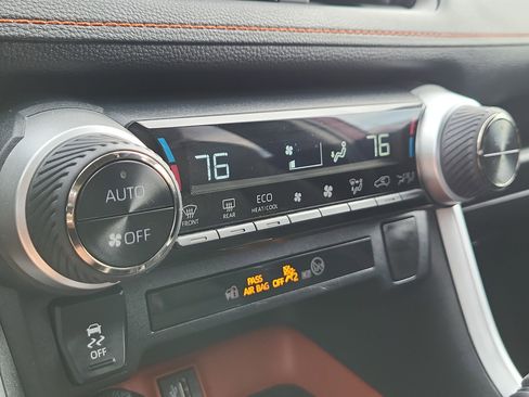 Used 2024 Toyota RAV4 Adventure image 21