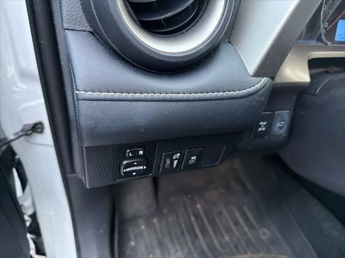 Used 2013 Toyota RAV4 Limited image 12