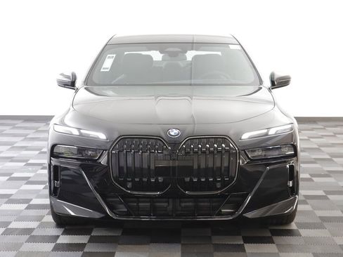 New 2026 BMW i7 xDrive60 w/ Premium Package image 26
