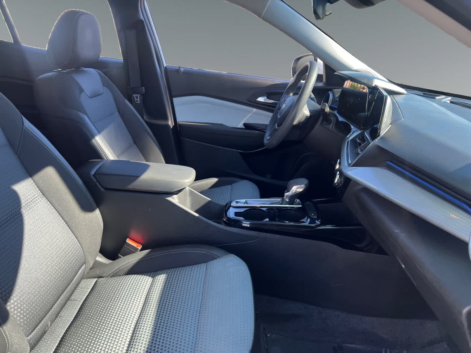Used 2026 Chevrolet Trax LT FWD image 15