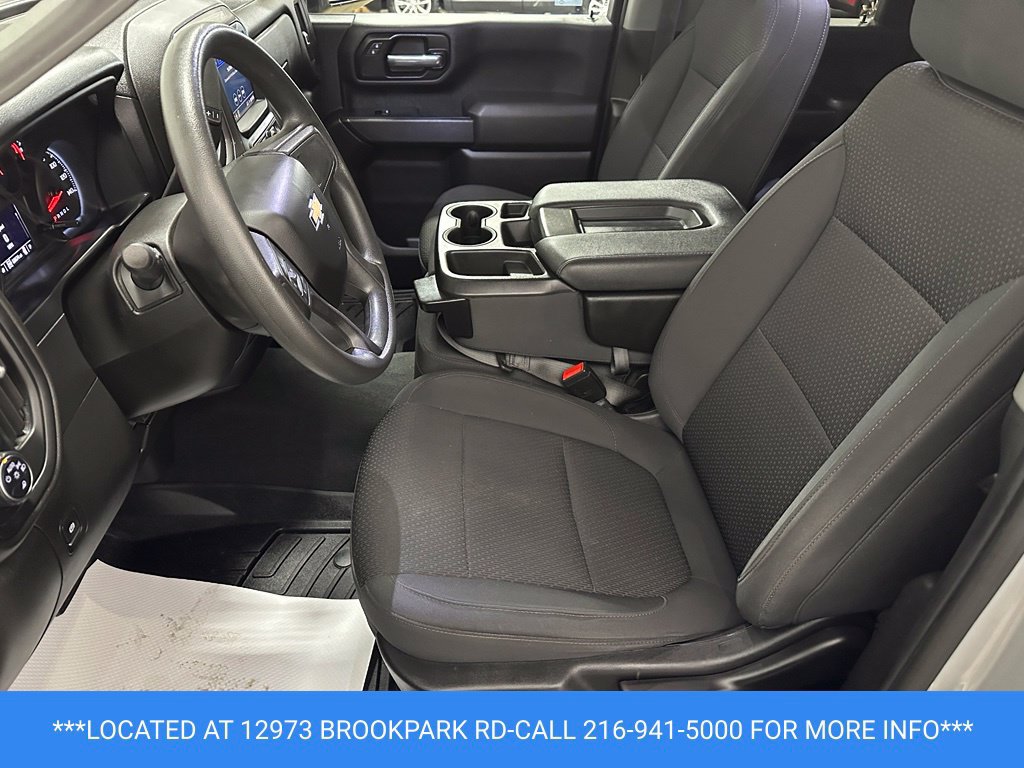 Used 2022 Chevrolet Silverado 2500 Custom w/ Custom Value Package AWD/4WD image 11