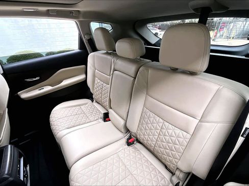 Certified 2024 Nissan Murano Platinum w/ Cargo Package image 19