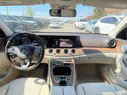 Used 2018 Mercedes-Benz E 400 4MATIC Sedan image 18