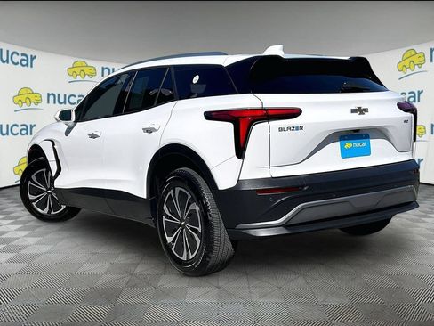 Used 2024 Chevrolet Blazer EV LT AWD/4WD image 4