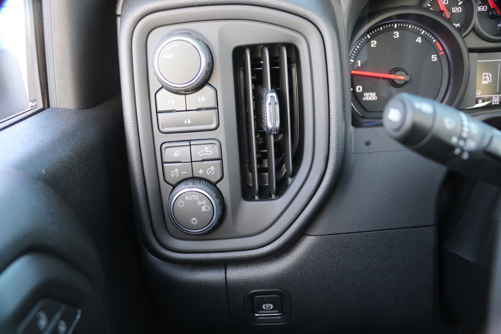 New 2026 Chevrolet Silverado 2500 Custom w/ Custom Value Package AWD/4WD image 12
