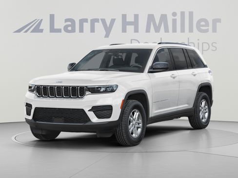 Used 2025 Jeep Grand Cherokee Altitude AWD/4WD image 1