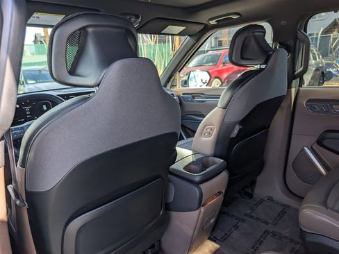 Certified 2024 Kia EV9 Land image 15