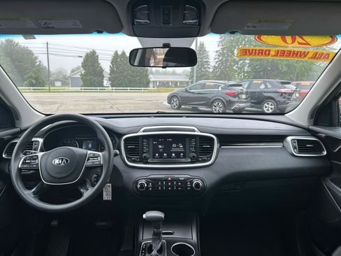 Used 2020 Kia Sorento AWD V6 image 19
