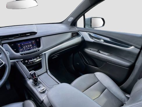 Used 2025 Cadillac XT5 Premium Luxury w/ LPO, Floor Liner Package FWD image 25