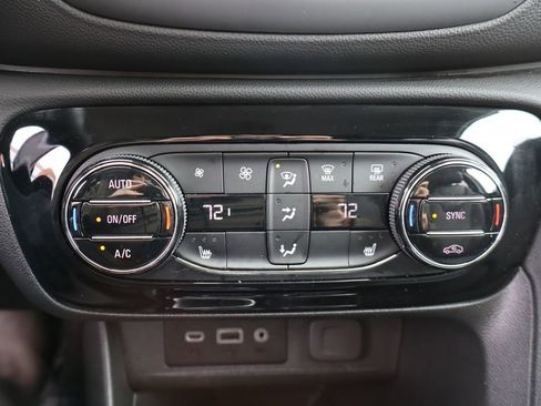 Used 2023 Buick Encore GX Select w/ Sport Touring Package image 21