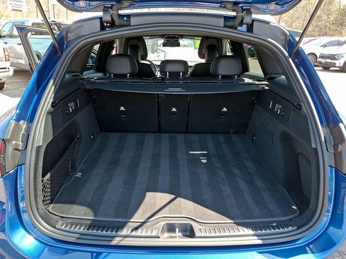 Used 2025 Mercedes-Benz GLC 300 4MATIC image 27