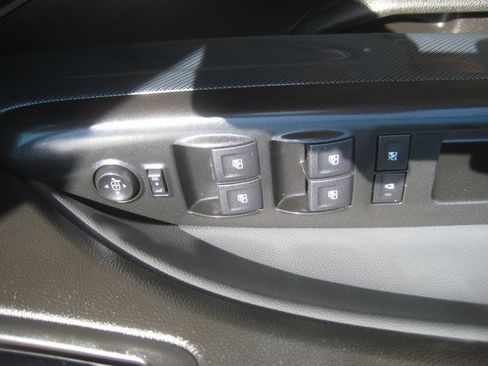 Used 2018 Chevrolet Colorado Z71 image 16