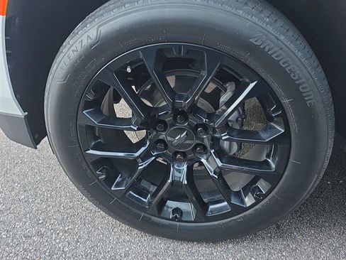 Used 2022 Chevrolet Tahoe LT w/ Luxury Package image 11