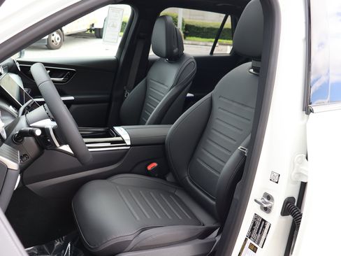 New 2026 Mercedes-Benz GLC 350e 4MATIC image 15