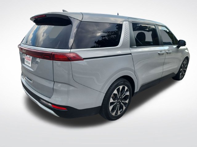 Used 2022 Kia Carnival EX FWD image 5