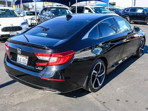 Used 2018 Honda Accord Sport image 8