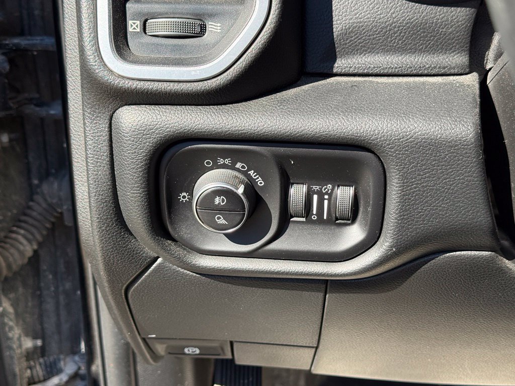 Used 2019 RAM 2500 Big Horn w/ Towing Technology Group AWD/4WD image 20