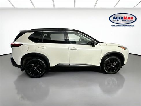 Used 2023 Nissan Rogue SV w/ SV Premium B Package image 10