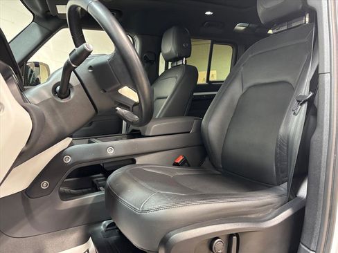 Used 2023 Land Rover Defender 110 SE image 20