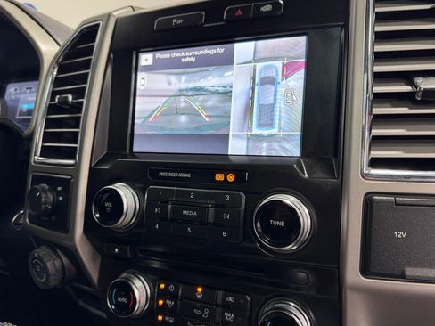 Used 2016 Ford F150 Lariat w/ Equipment Group 502A Luxury image 9